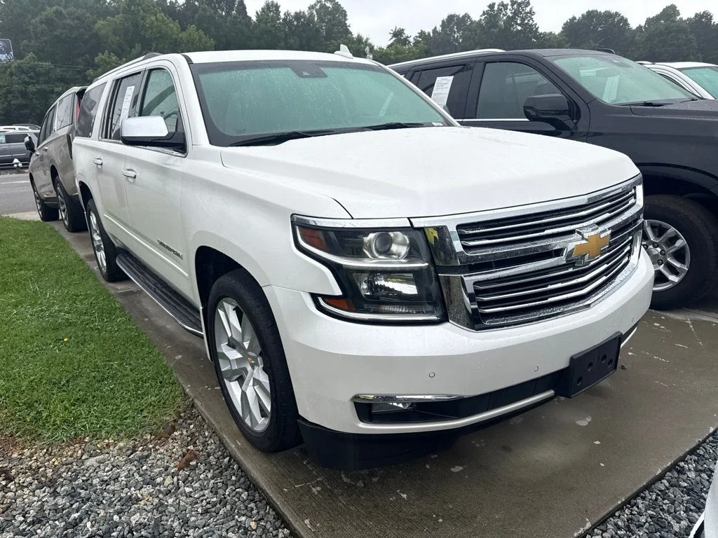 Used 2018 Beige Chevrolet Premier image 2