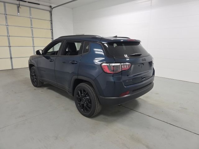 New 2026 Fathom Blue Pearl Coat Jeep Latitude image 7