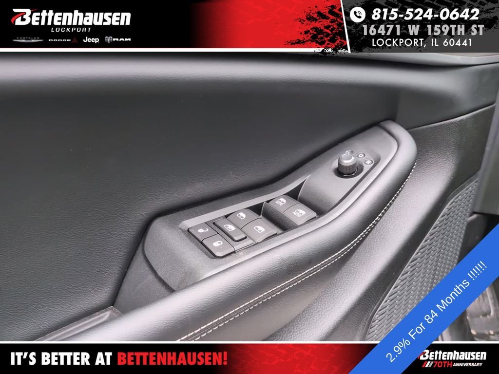 New 2026 White/off-white Jeep Laredo Altitude image 17