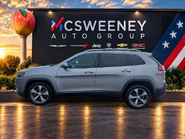 Used 2019 Jeep Cherokee Limited with VIN 1C4PJLDB5KD215765 for sale in Clanton, AL
