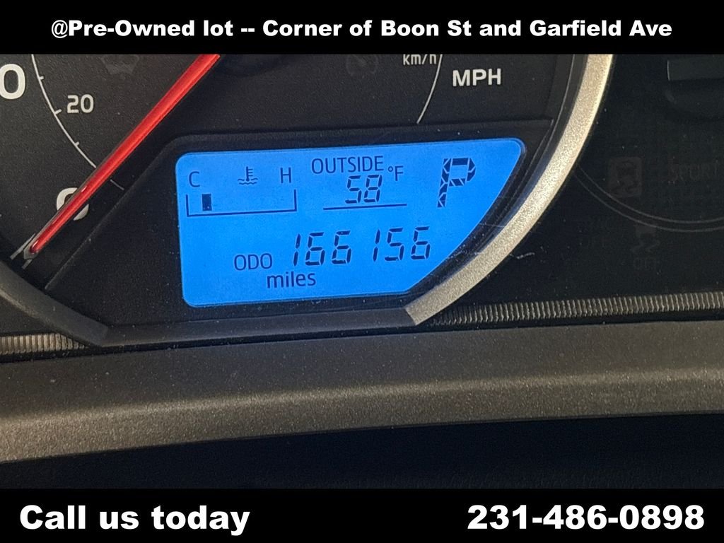 Used 2014 Gray Toyota LE image 22