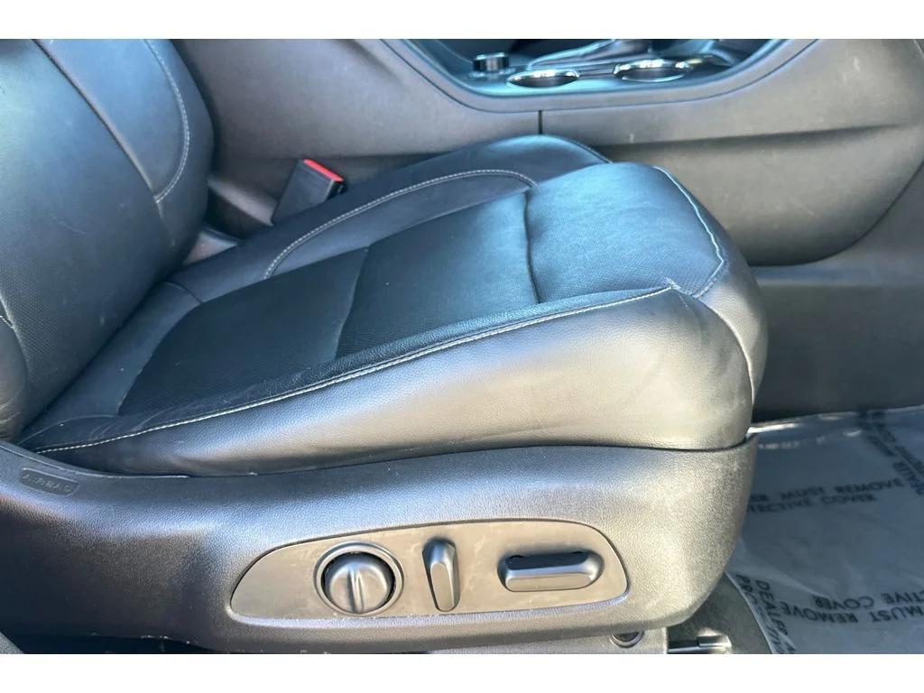 Used 2017 Summit White GMC SLT image 24