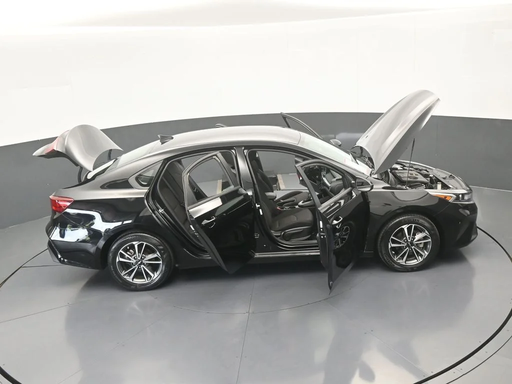 Used 2023 Aurora Black Pearl Kia LXS image 64