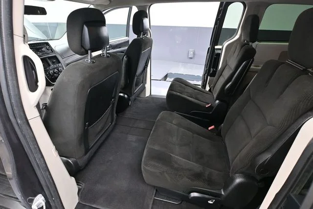 2016 Dodge Grand Caravan SXT - Photo 31