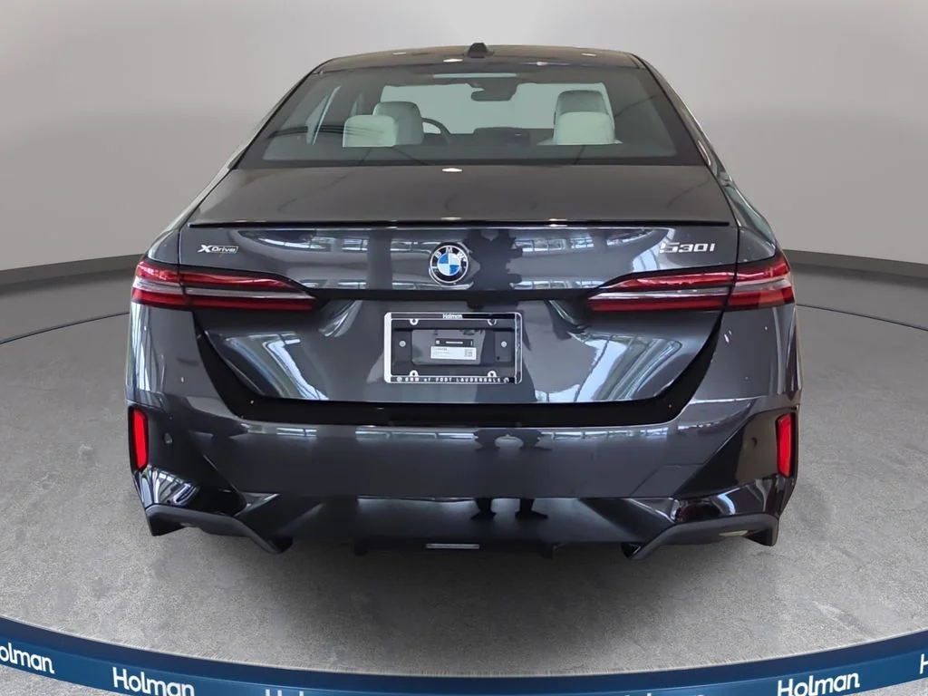 Used 2026 Dark Graphite Metallic BMW 530i xDrive image 8