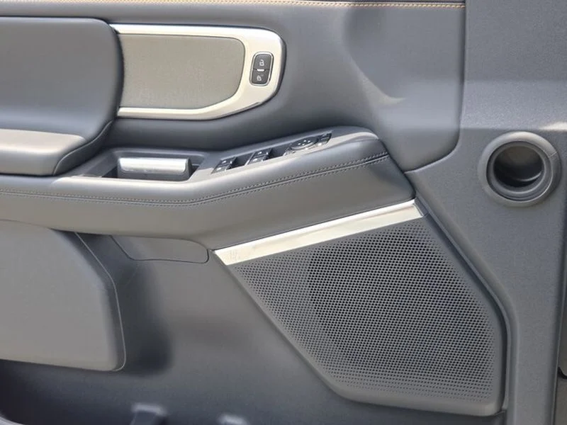 New 2026 Star White Metallic Tri-Coat Ford Tremor® image 28