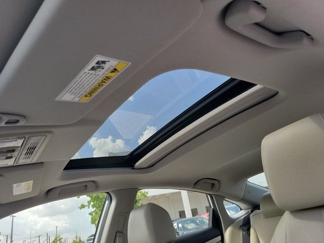 Used 2019 Platinum White Pearl Honda Touring image 20