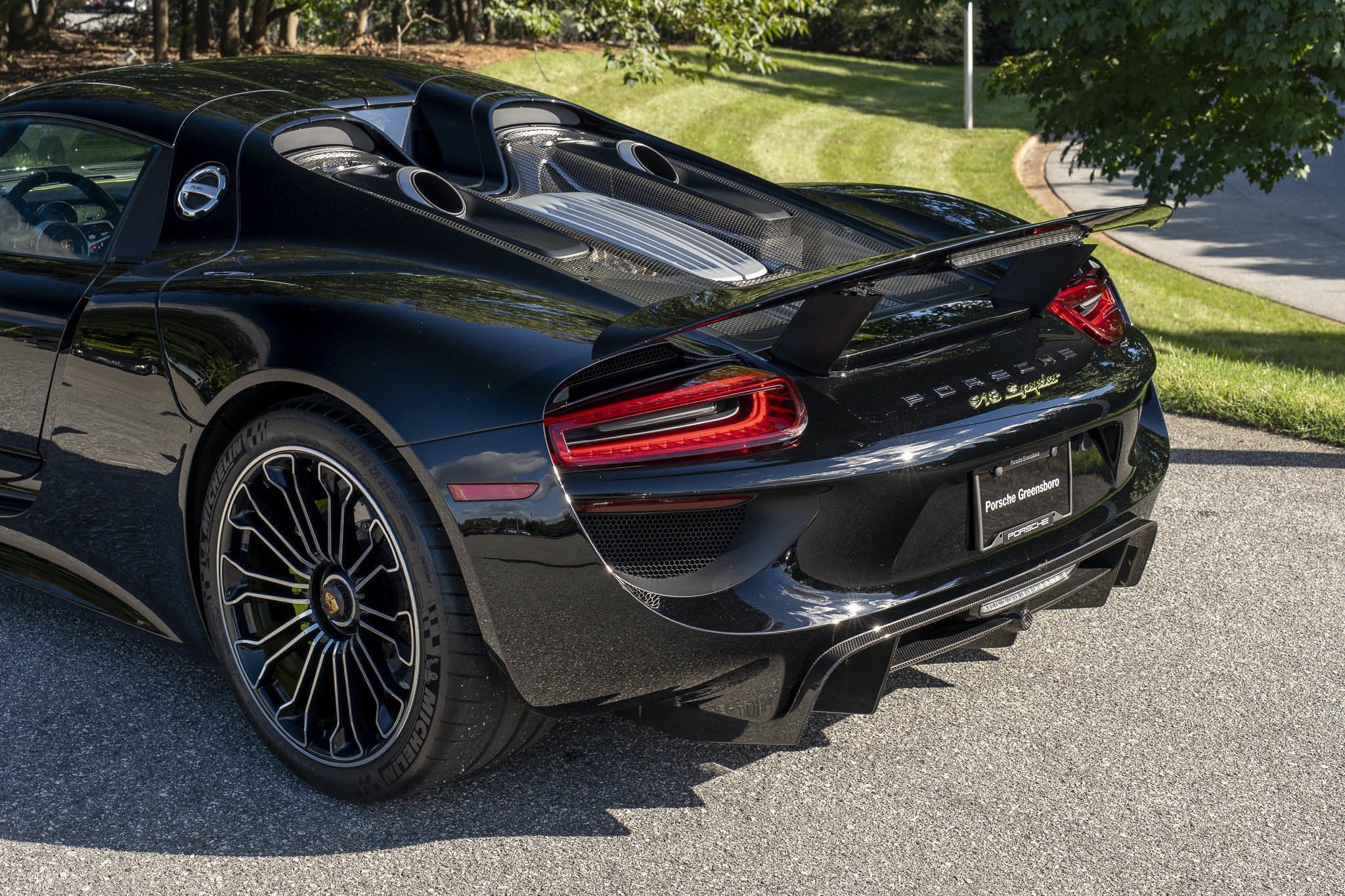 Used 2015 Black Porsche  image 18