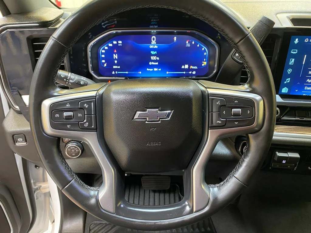 Used 2026 White Chevrolet RST image 31