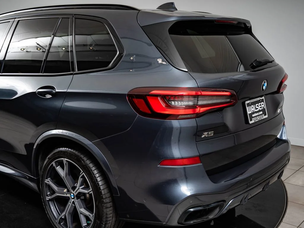 Used 2022 Arctic Gray Metallic BMW M50i image 19