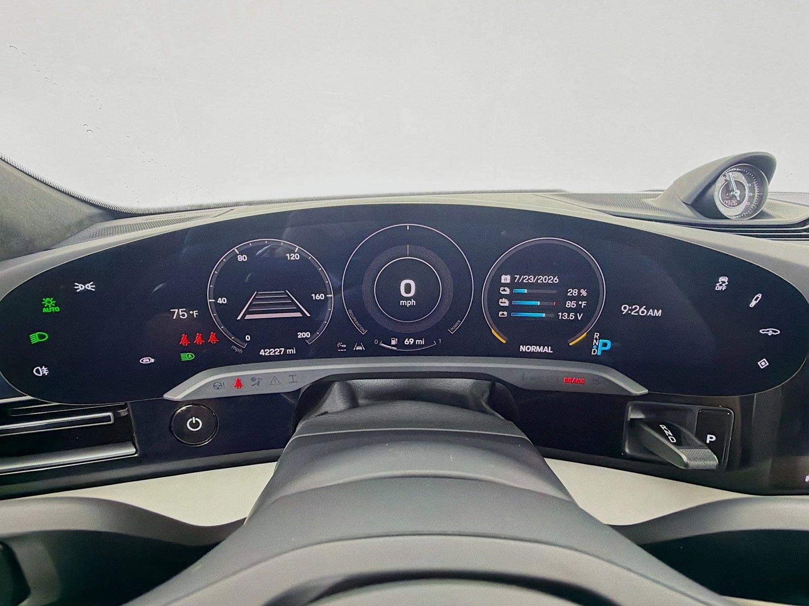 Used 2020 Volcano Grey Metallic Porsche Turbo S image 15