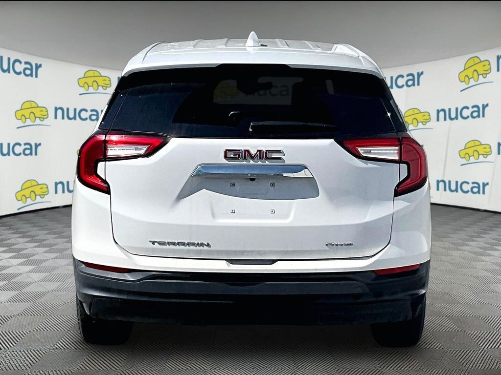 Used 2024 Summit White GMC SLE image 5