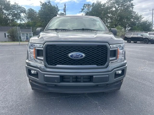 Used 2018  Ford XL image 4