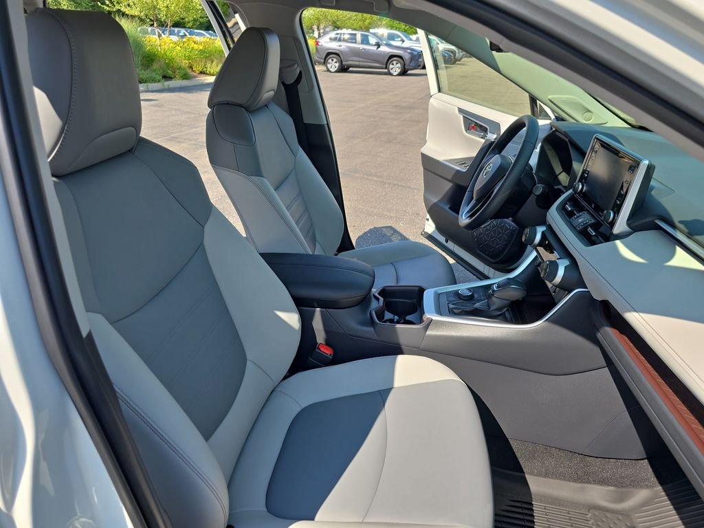 Certified Used 2019 White Toyota Limited image 13