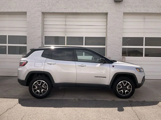 2025 Jeep Compass Trailhawk 4X4's photo