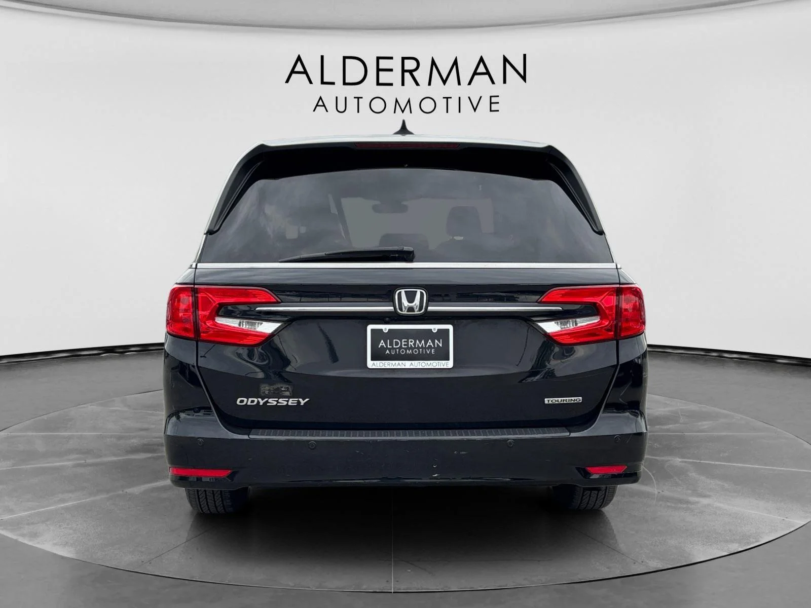Used 2021 Crystal Black Pearl Honda Touring image 4