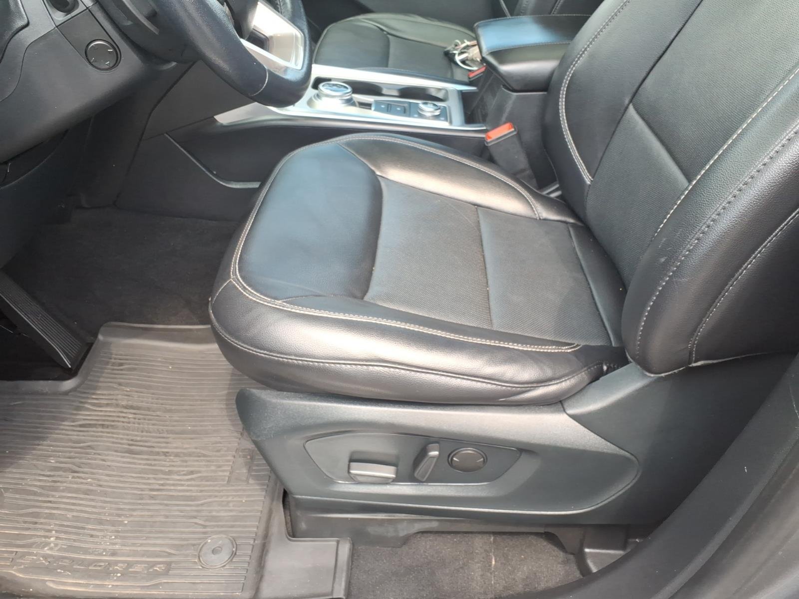 Used 2021 Gray Metallic Ford Limited image 17