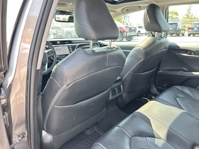 Used 2018 Gray Toyota XLE image 17