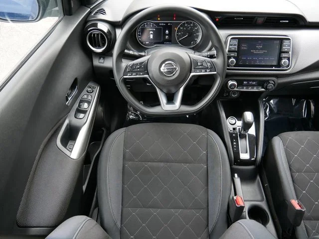 Used 2019 Blue Nissan SV image 11
