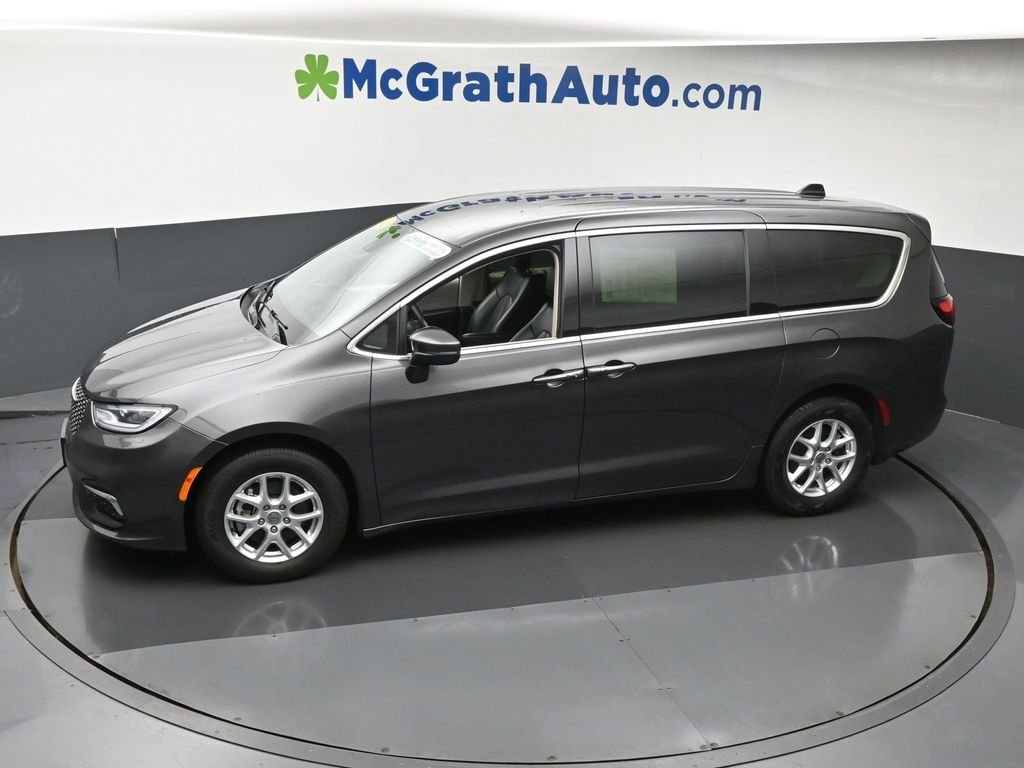 Used 2023 Gray Chrysler Touring L image 30