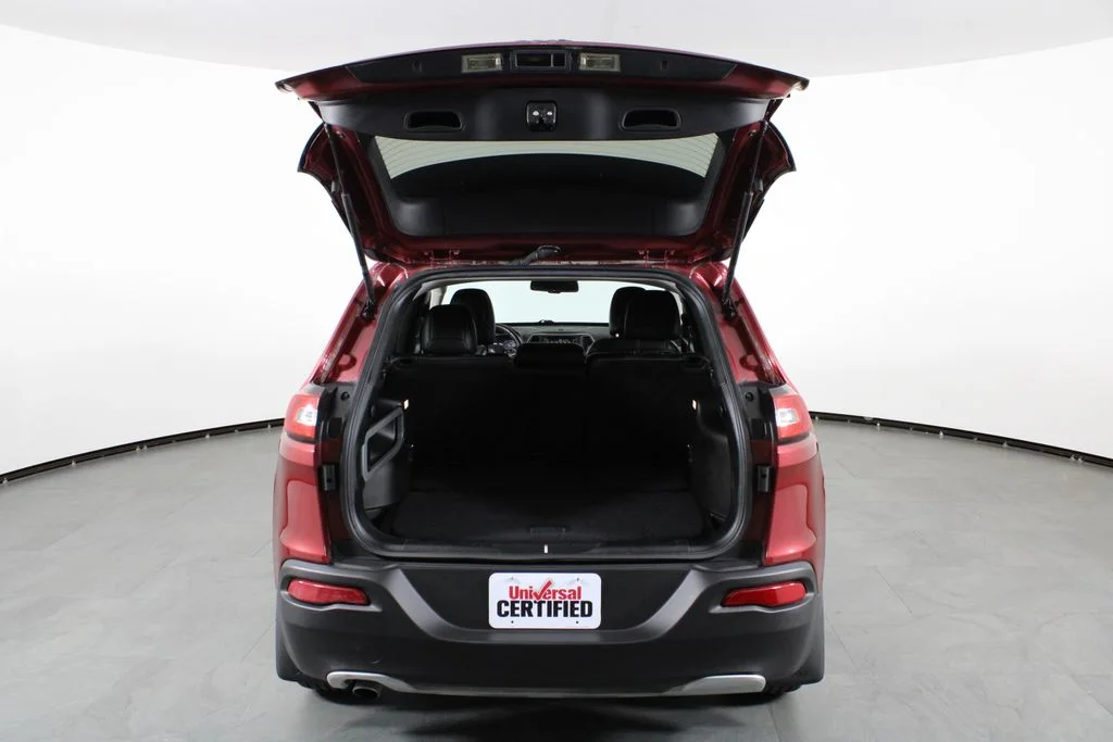 Used 2015 Red Jeep Limited image 16