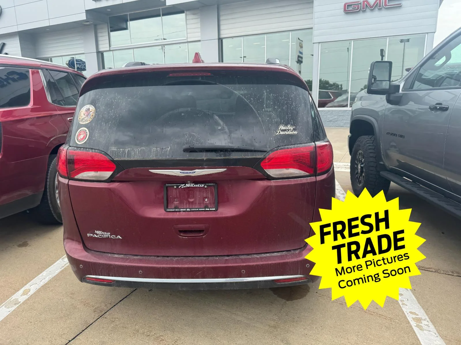 Used 2018 Velvet Red Pearlcoat Chrysler Touring L Plus image 5