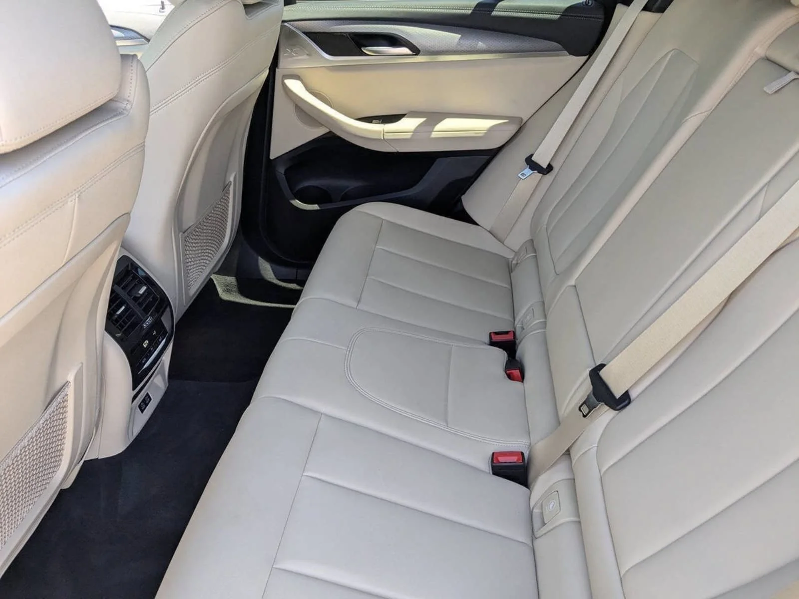 Used 2021 Black Sapphire Metallic BMW M40i image 23