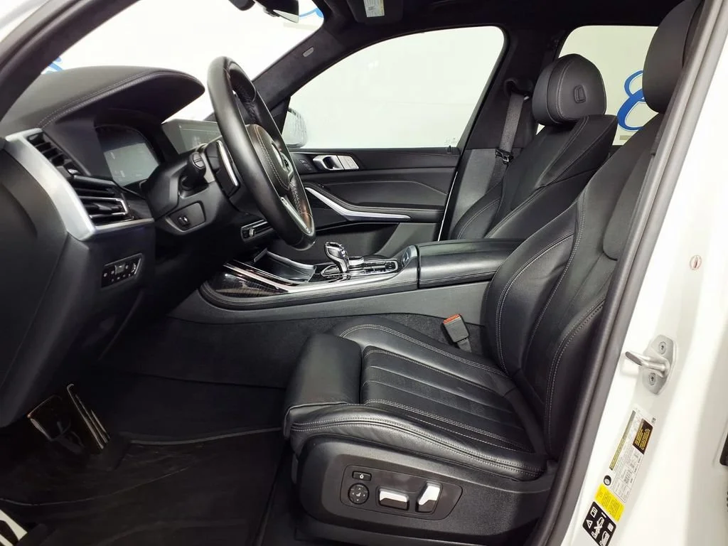 Used 2022 Mineral White M BMW xDrive40i image 7