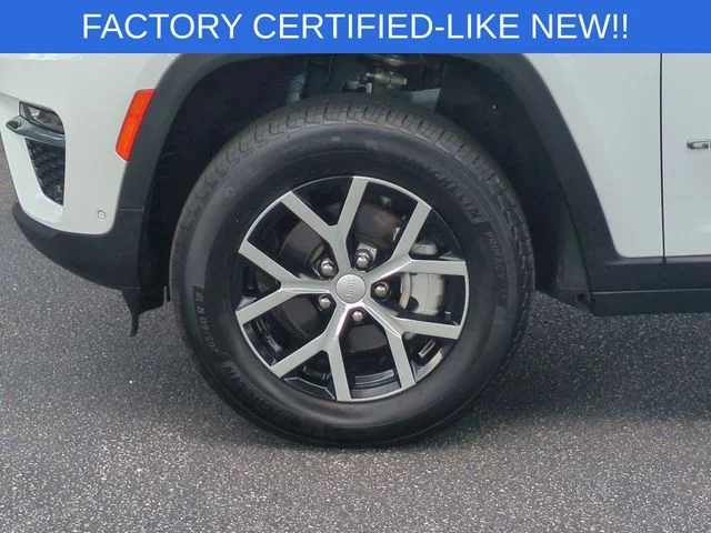 Used 2025 White Jeep Limited image 10