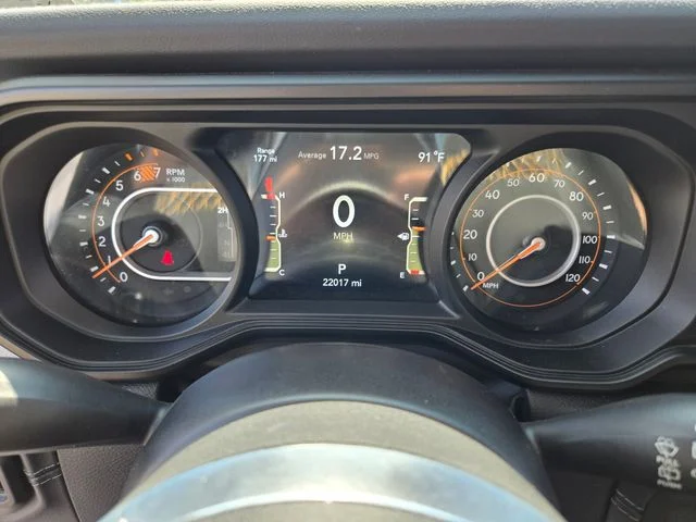 Used 2024 Silver Jeep Sahara image 33