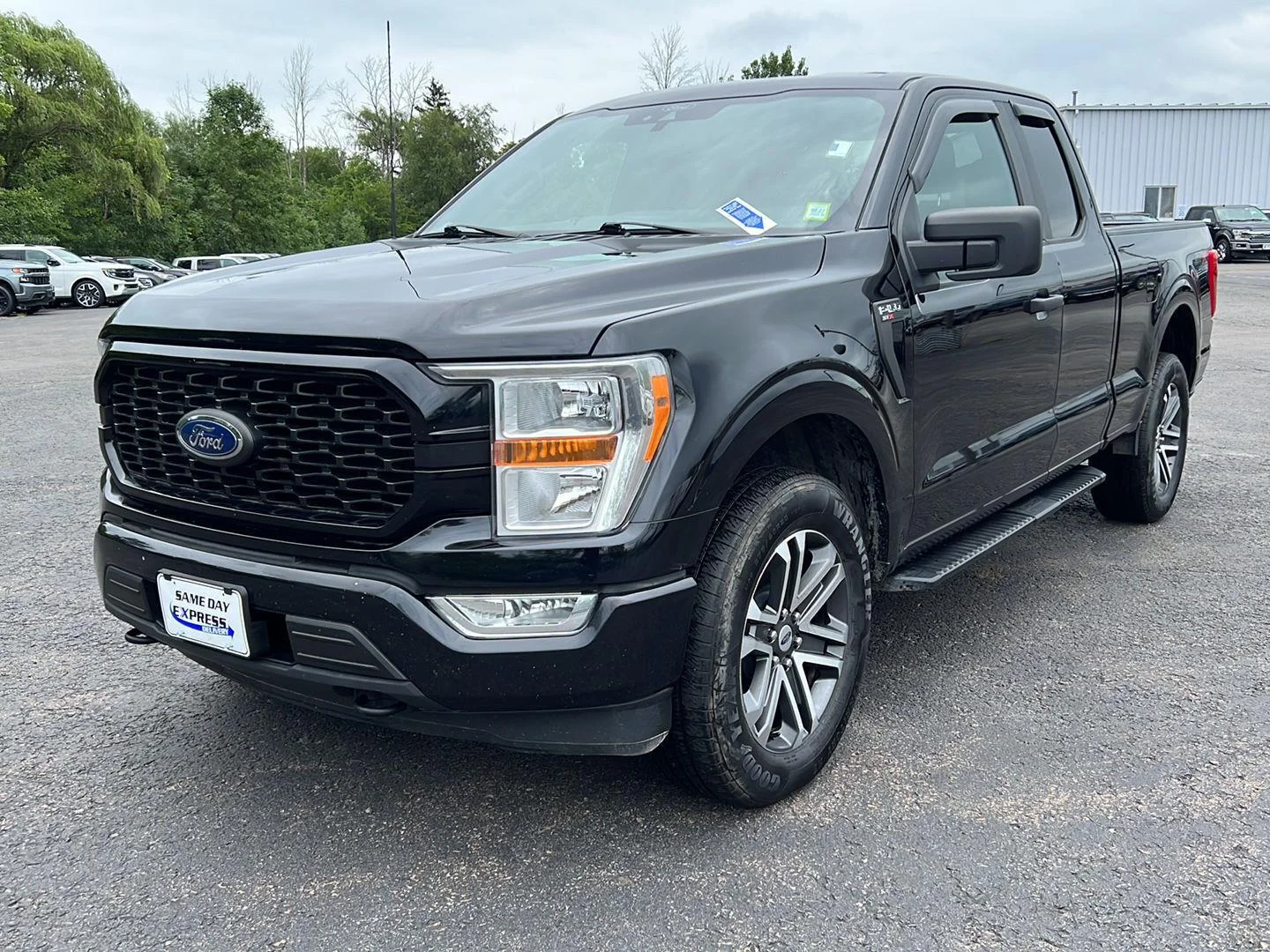 Used 2022 Agate Black Ford  image 17