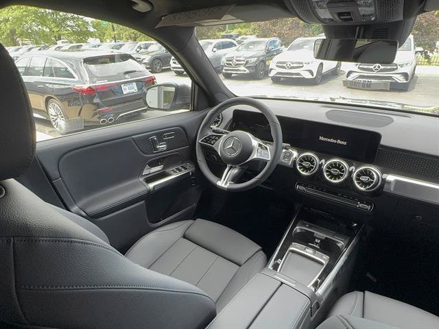 New 2026 Mountain Grey Metallic Mercedes-Benz GLB 250 4MATIC® image 27
