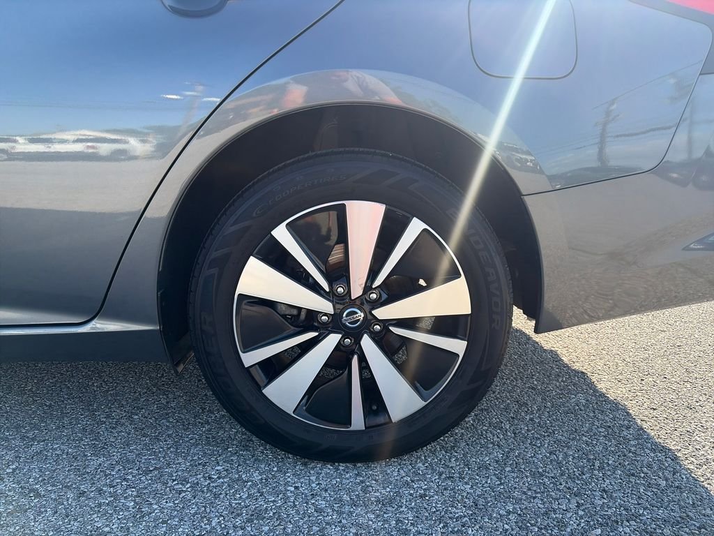 Used 2021 Gun Metallic Nissan 2.5 SV image 38