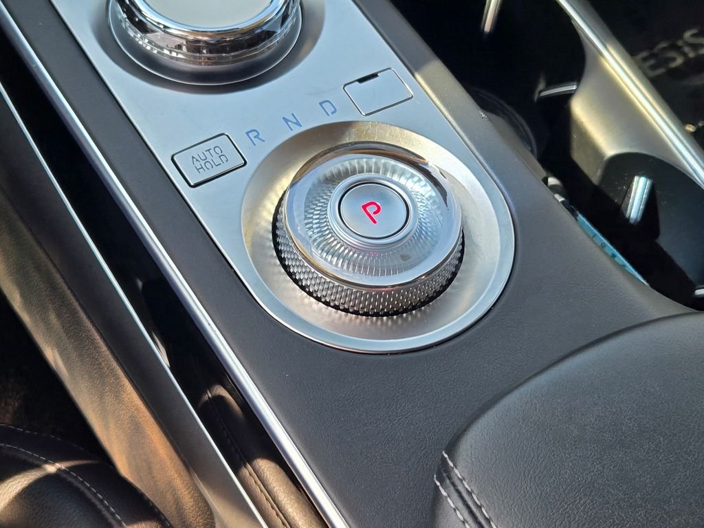 2025 GENESIS GV70 Standard - Photo 39