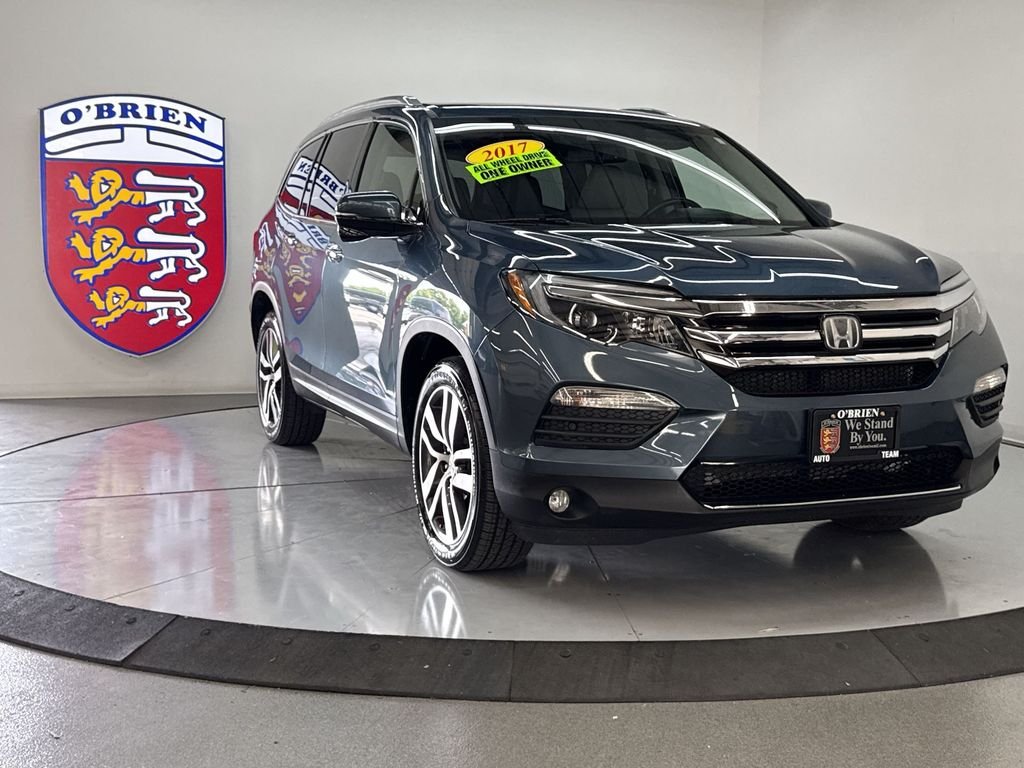 2017 Honda Pilot 4WD Touring's photo