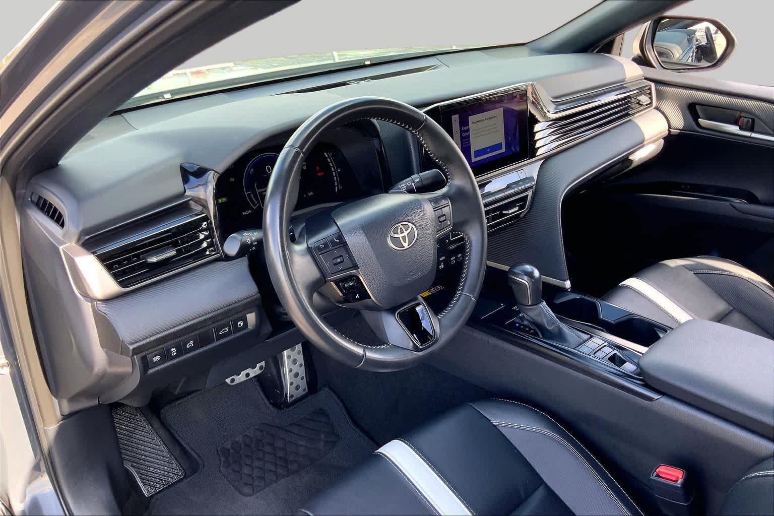 Used 2025 Underground Toyota SE image 17