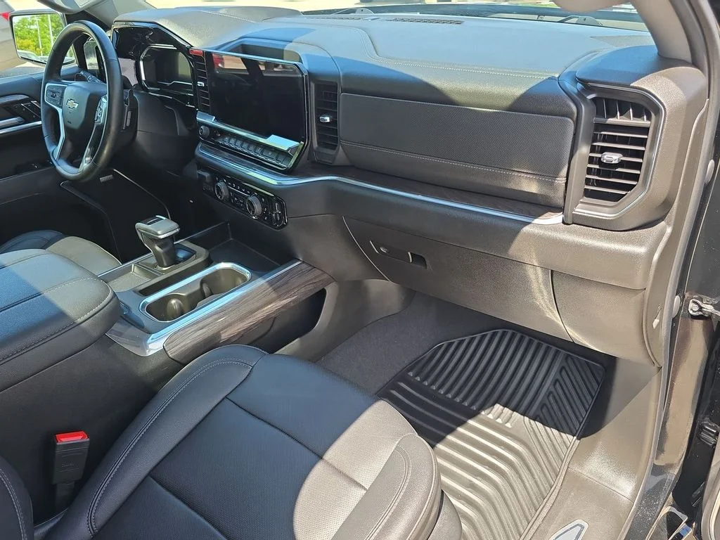Used 2023 Black Chevrolet LTZ image 30