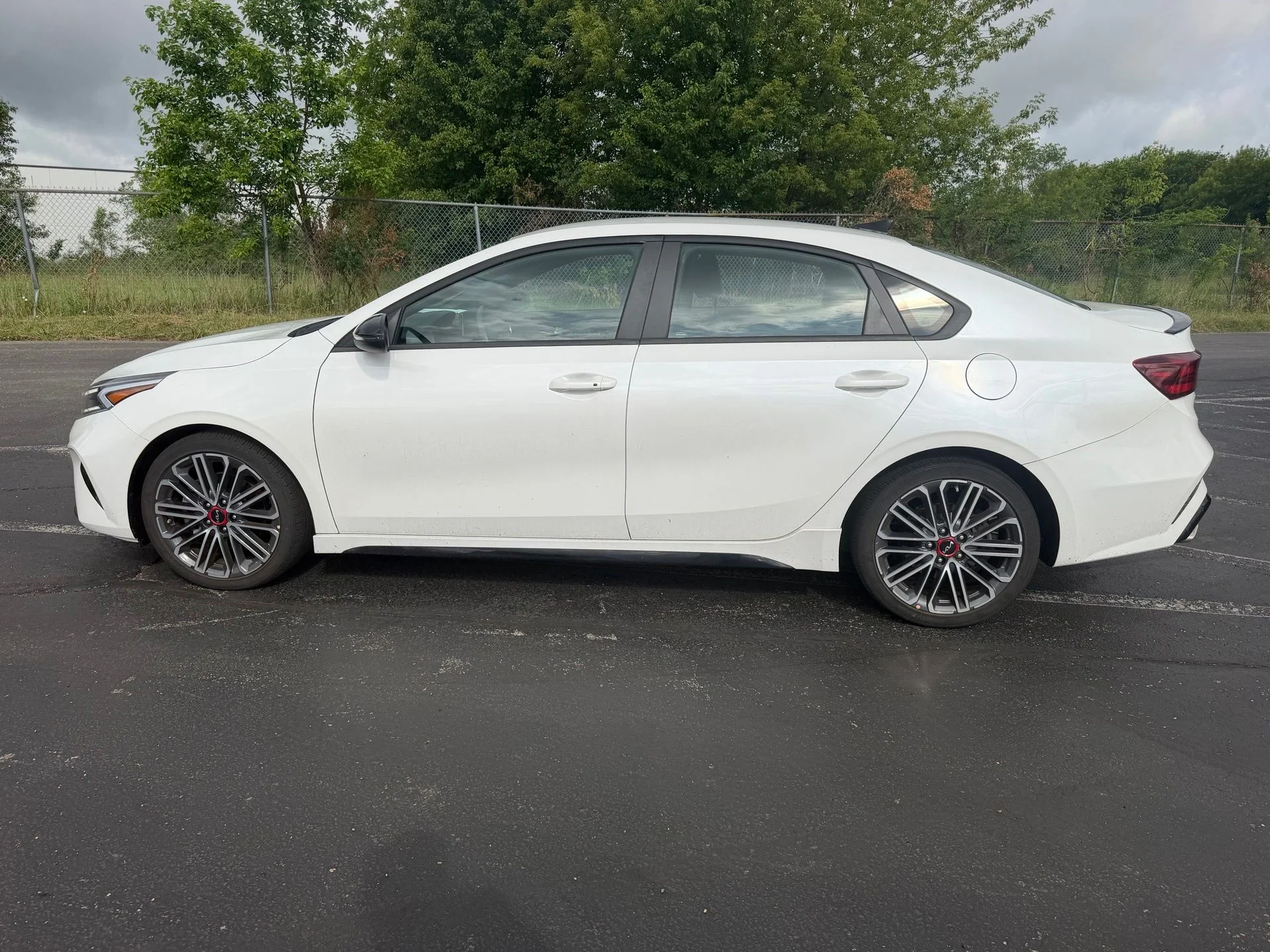 Used 2023 White Kia GT image 10