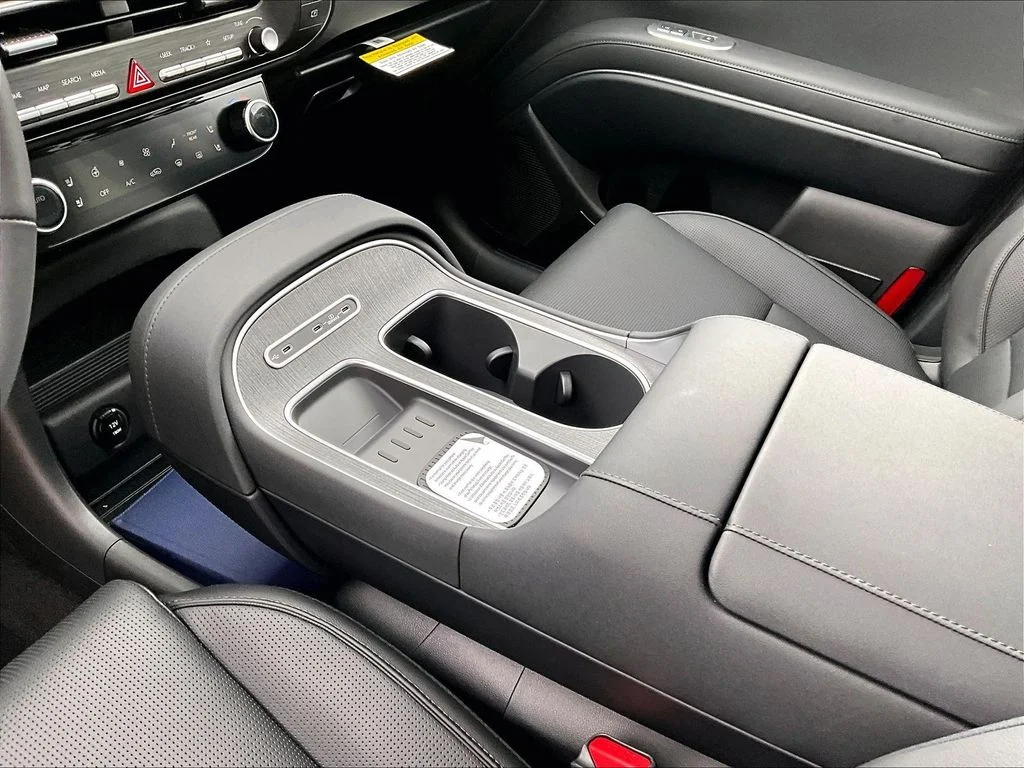 New 2026 White Hyundai Limited image 23