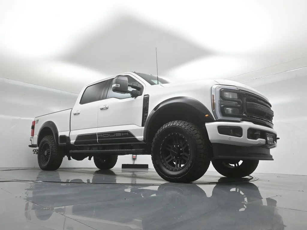 New 2026 Star White Metallic Tri-Coat Ford Lariat image 45