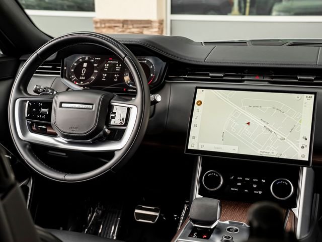 Used 2023 Santorini Black Metallic Land Rover SE image 21