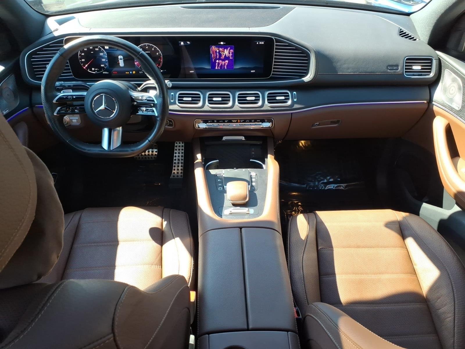 Used 2025 Obsidian Black Metallic Mercedes-Benz GLS 580 image 10