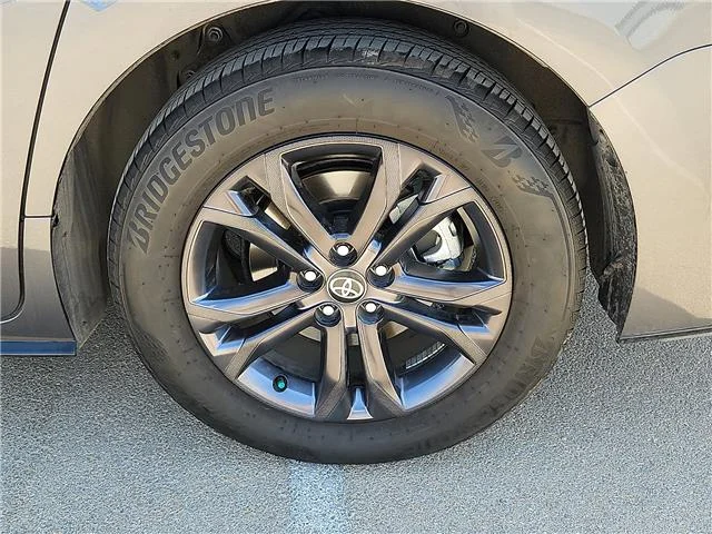 Used 2025 Magnetic Gray Metallic Toyota XSE 7 Passenger image 6