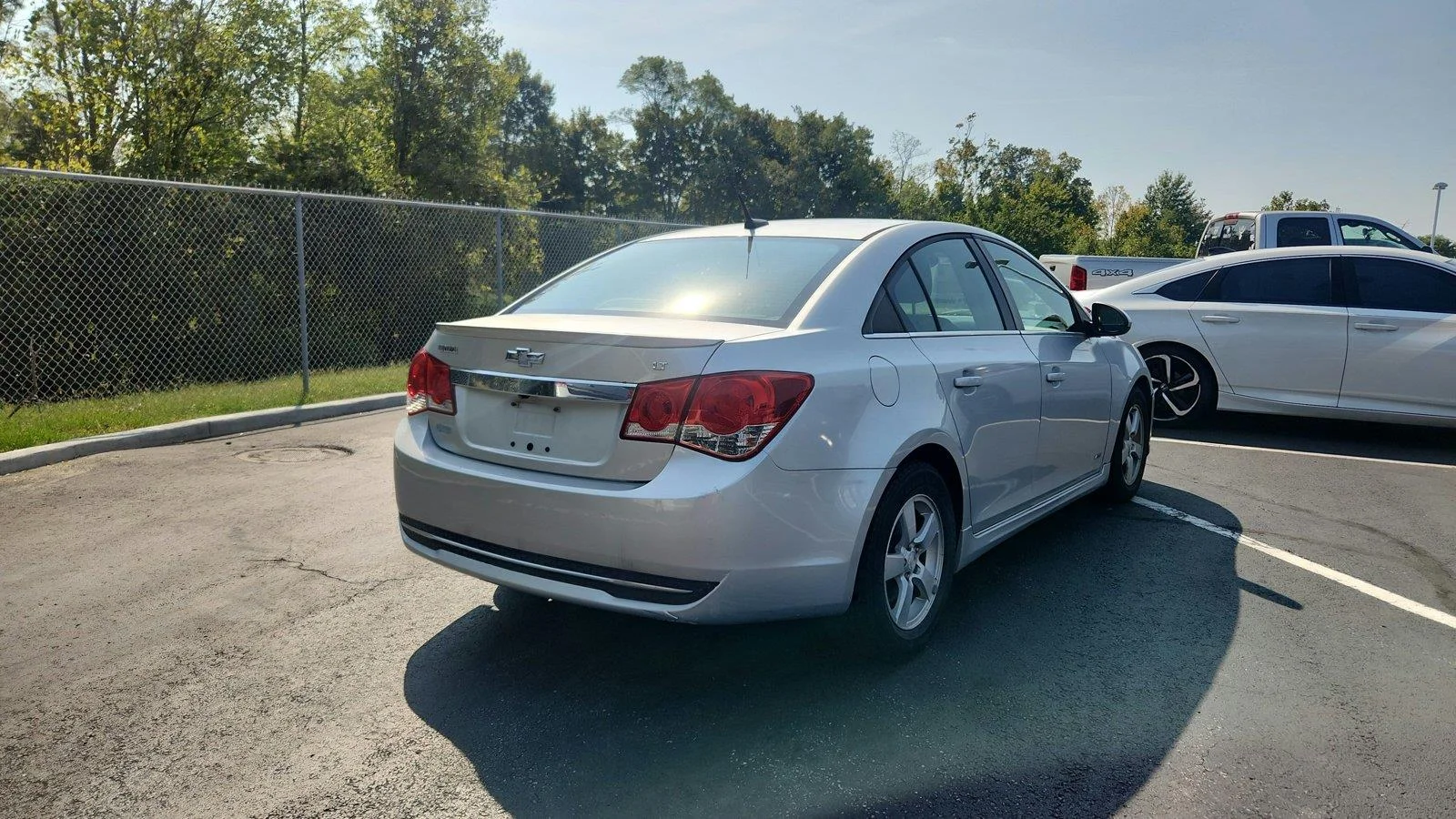 Used 2014 SILVER ICE METALLIC Chevrolet 1LT image 8
