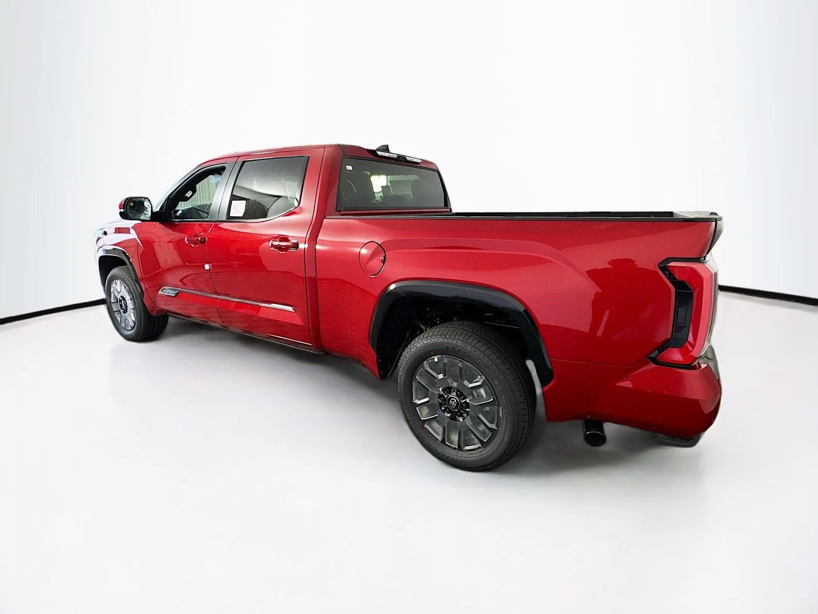 New 2026 Supersonic Red <sup>1</sup> Toyota  Platinum image 4