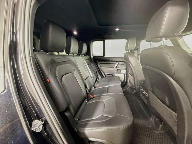 Certified Used 2024 Black Land Rover X-Dynamic SE image 29