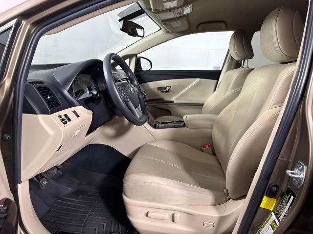 Used 2013 Golden Toyota LE image 11