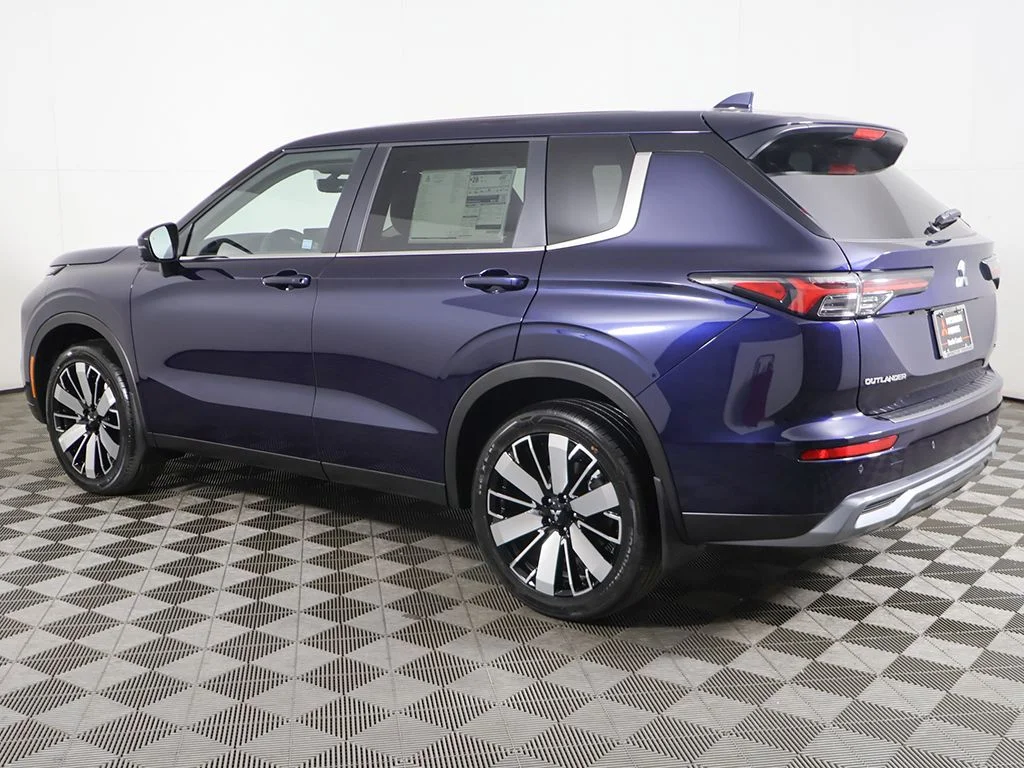New 2026 Blue Mitsubishi SE image 15