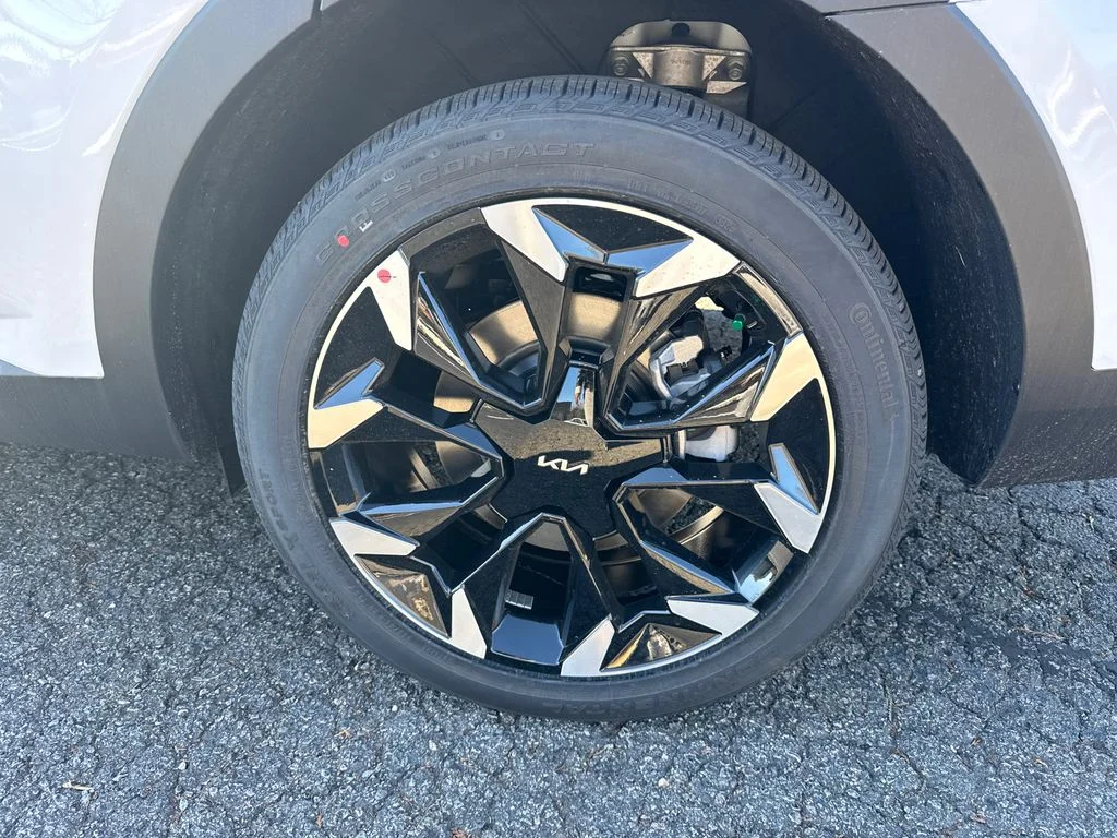 New 2026 White Kia EX image 20