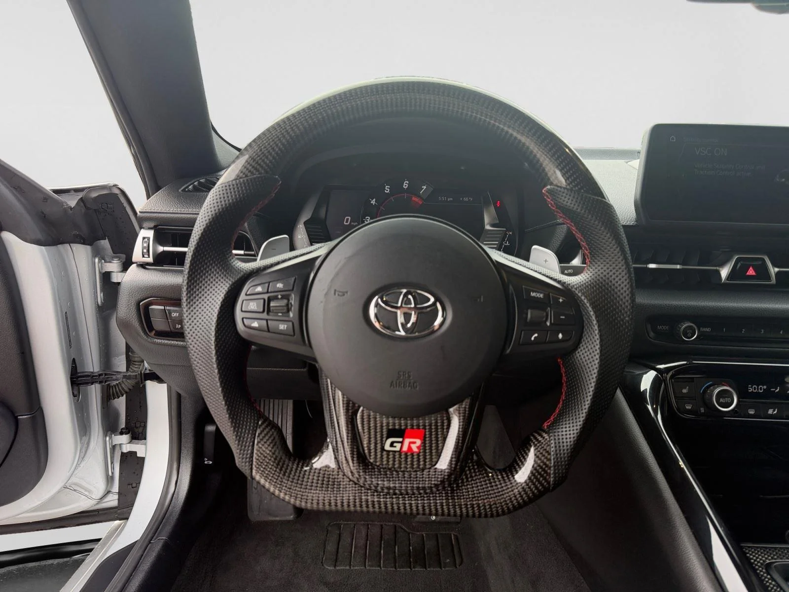 Used 2021  Toyota 3.0 Premium image 11